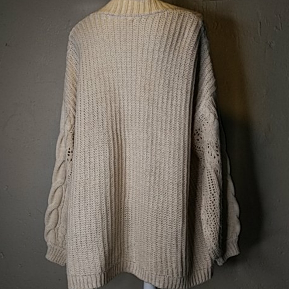 DEBUT Chunky Ribbed Beige Cable Knit Cardigan M/L - Picture 4 of 4